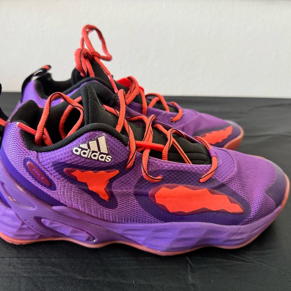 NIB ADIDAS EXHIBIT A BASKETBALL SNEAKERS-SIZE 7y